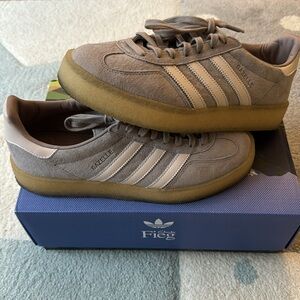 adidas kith x Clarks 8th Street Gazelle Indoor size 9.5